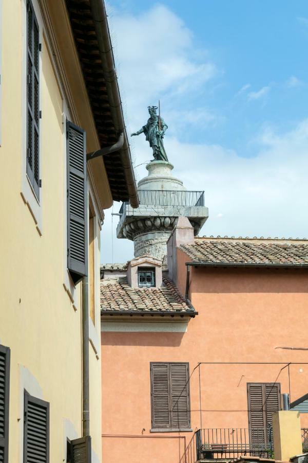 Hadrianus Temple - The Venue Collection 2* Roma
